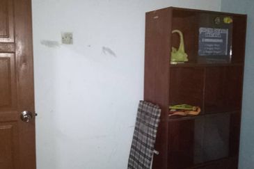 Senawang single storey house for rent