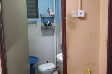 Senawang single storey house for rent