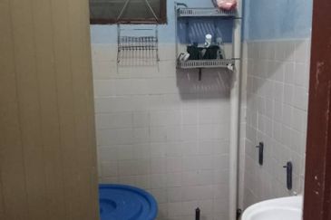 Senawang single storey house for rent