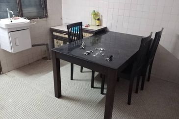 Senawang single storey house for rent