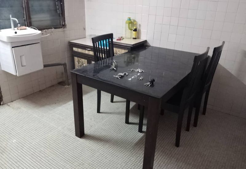 Senawang single storey house for rent