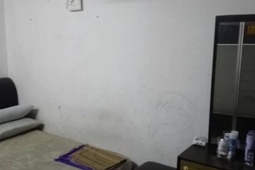 Senawang single storey house for rent