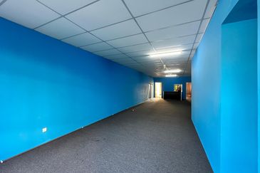 Seremban 3 shoplot 1st floor for rent