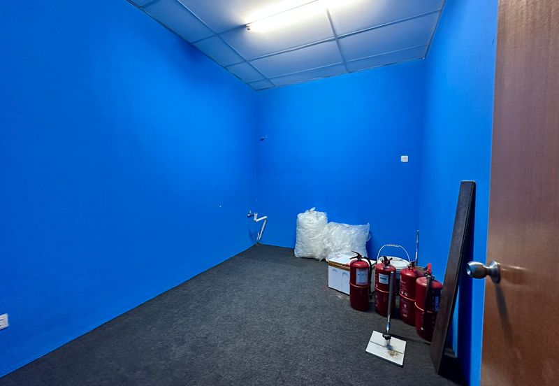 Seremban 3 shoplot 1st floor for rent