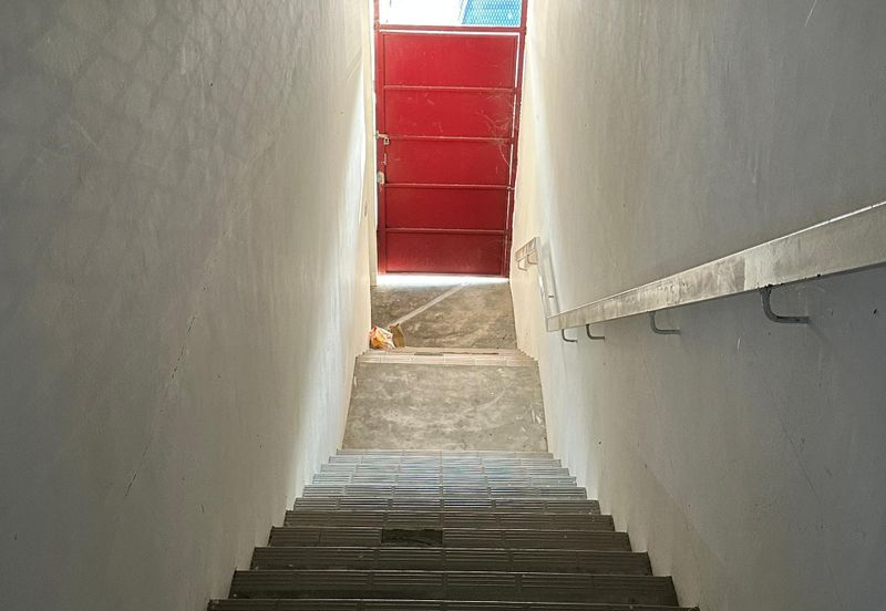 Seremban 3 shoplot 1st floor for rent