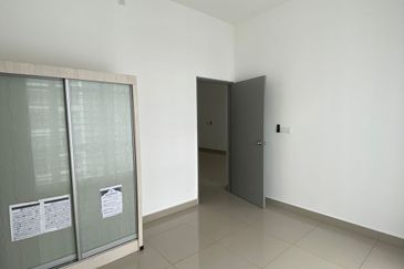Seremban Prima Sentral partially furnished for rent