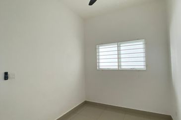 Seremban Prima Sentral partially furnished for rent