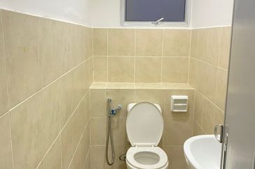 Seremban Prima Sentral partially furnished for rent