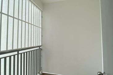 Seremban Prima Sentral partially furnished for rent