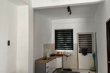 Seremban Taman Lazuli 2storey 4bed 3bath for rent