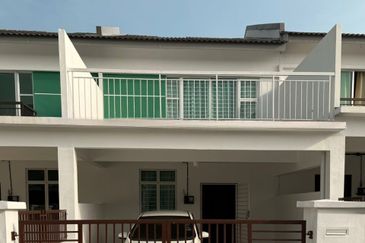 Seremban Taman Lazuli 2storey 4bed 3bath for rent