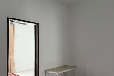 Seremban Taman Lazuli 2storey 4bed 3bath for rent