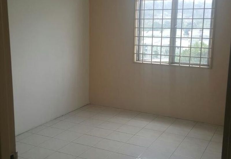 Desa Palma Nilai Apaprtment for sale