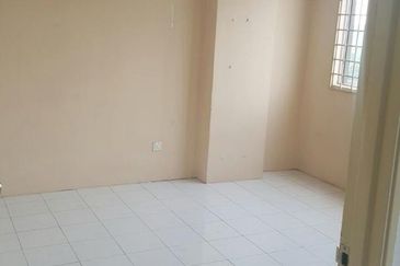 Desa Palma Nilai Apaprtment for sale