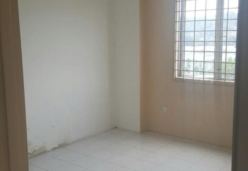 Desa Palma Nilai Apaprtment for sale