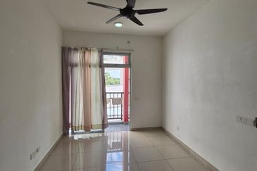 Kalista 2 3bed 2bath partially furnishd for sale 