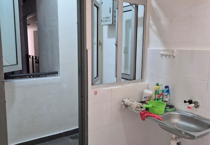 Kalista 2 3bed 2bath partially furnishd for sale 