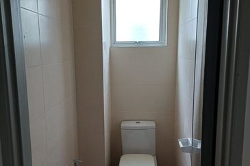 KIP Sentral Sendayan 1st floor for rent 