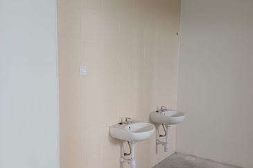 KIP Sentral Sendayan 1st floor for rent 