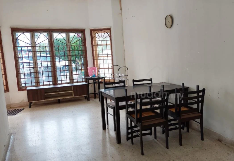 Taman Rasah Jaya Seremban 3bed 2bath Partially Furnished for rent