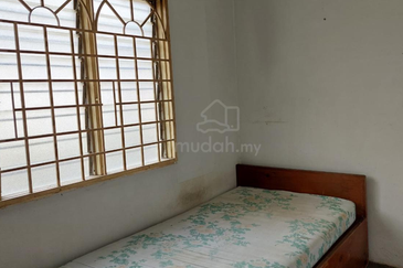 Taman Rasah Jaya Seremban 3bed 2bath Partially Furnished for rent