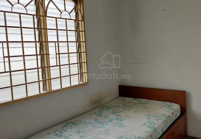 Taman Rasah Jaya Seremban 3bed 2bath Partially Furnished for rent