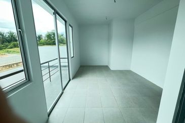 Taman Lazuli Seremban 2storey 4bed 3bath For Rent 