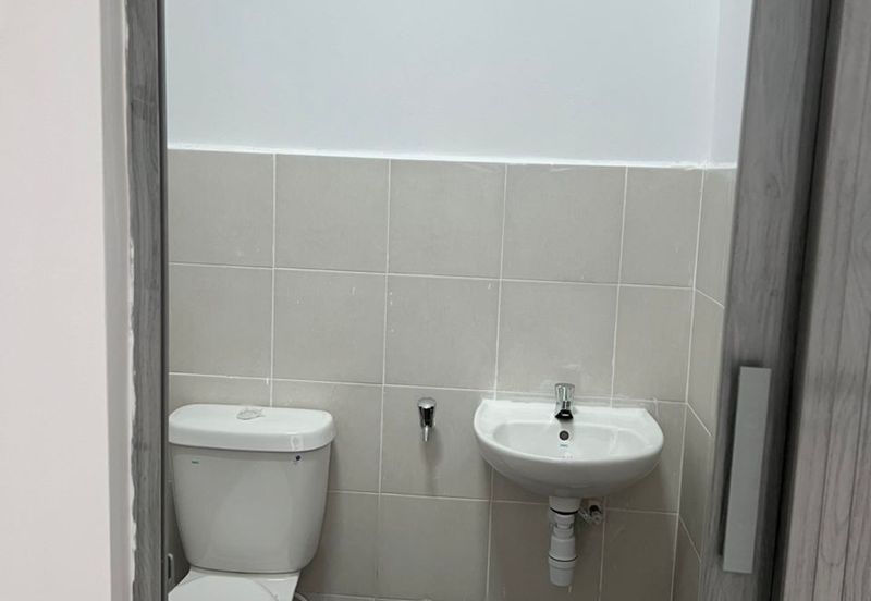 Taman Lazuli Seremban 2storey 4bed 3bath For Rent 