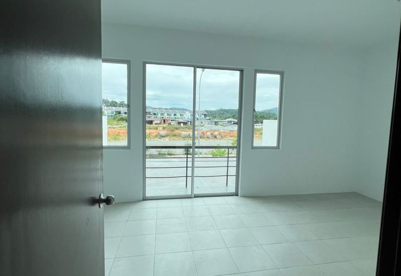 Taman Lazuli Seremban 2storey 4bed 3bath For Rent 