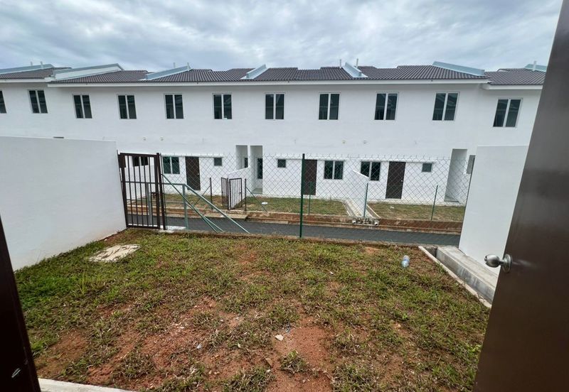 Taman Lazuli Seremban 2storey 4bed 3bath For Rent 