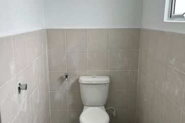 Taman Lazuli Seremban 2storey 4bed 3bath For Rent 