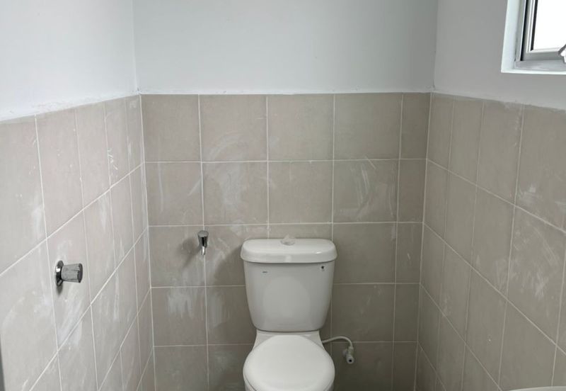 Taman Lazuli Seremban 2storey 4bed 3bath For Rent 