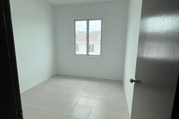 Taman Lazuli Seremban 2storey 4bed 3bath For Rent 