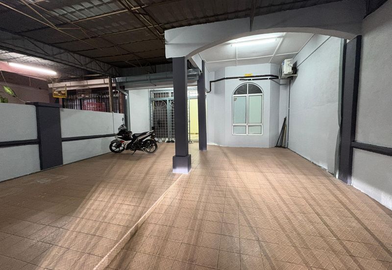 Desa Cempaka Nilai 1storey Partially Furnished For Rent 