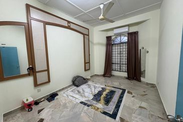 Desa Cempaka Nilai 1storey Partially Furnished For Rent 