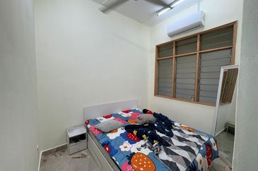 Desa Cempaka Nilai 1storey Partially Furnished For Rent 