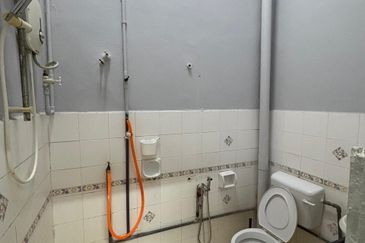 Desa Cempaka Nilai 1storey Partially Furnished For Rent 