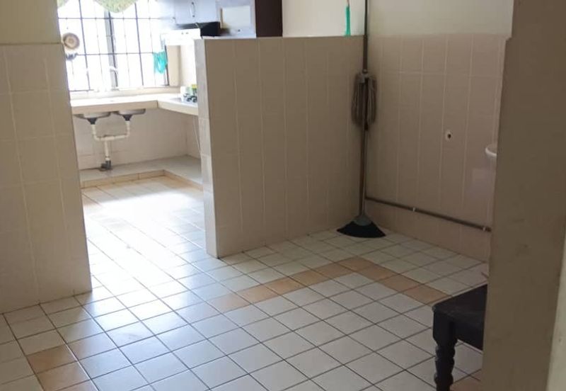 Taman Forest Height 2Storey Partially Furnished For Rent @Seremban 