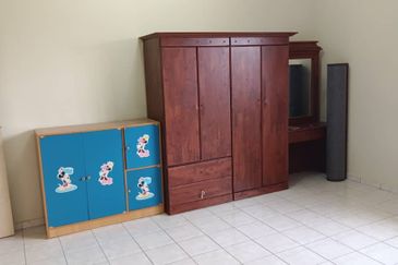 Taman Forest Height 2Storey Partially Furnished For Rent @Seremban 