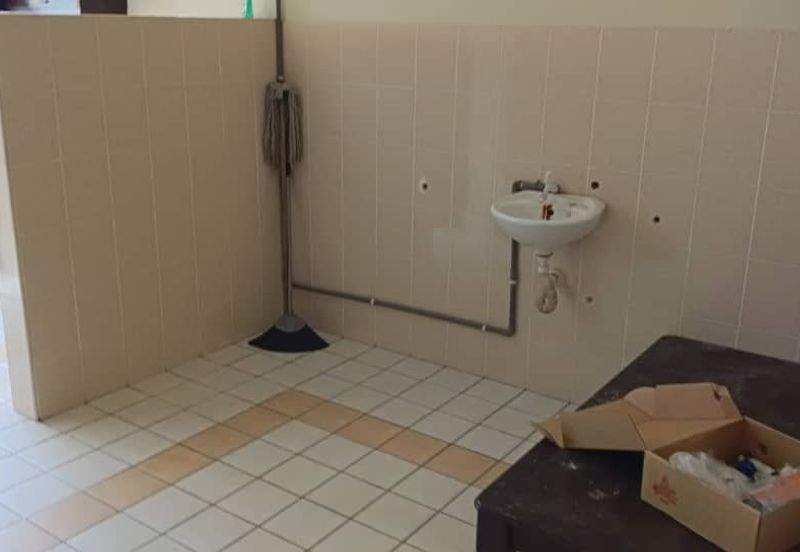 Taman Forest Height 2Storey Partially Furnished For Rent @Seremban 