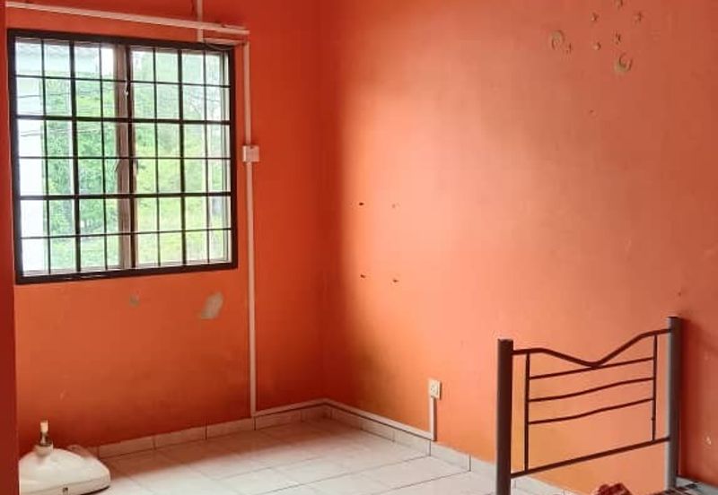 Taman Forest Height 2Storey Partially Furnished For Rent @Seremban 