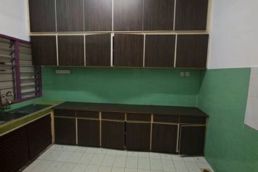 Taman Seremban Baru 5bed 3bath 2storey Partially Furnished For Sale 