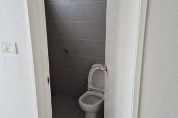 Sendayan Suriaman 4bed 4bath 2Storey Partially Furnished For Sale