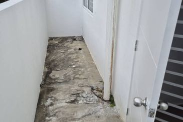 Sendayan Suriaman 4bed 4bath 2Storey Partially Furnished For Sale