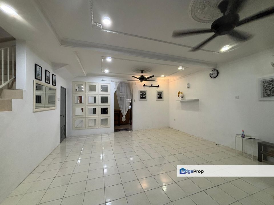 Taman Pulai Impian Sikamat 2Storey Partially Furnished For Rent, Negeri Sembilan, Seremban