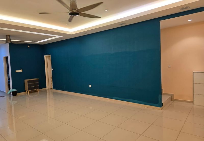 Hijayu Sendayan 4bed 4bath 2Storey Partially Furnished For Rent