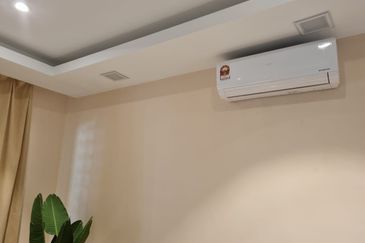 Hijayu Sendayan 4bed 4bath 2Storey Partially Furnished For Rent