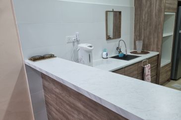 Hijayu Sendayan 4bed 4bath 2Storey Partially Furnished For Rent