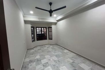 Taman Temiang Jaya 1.5Storey Partially Furnished For Rent 