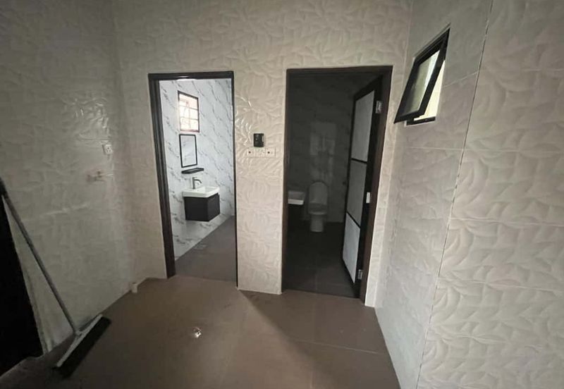 Taman Temiang Jaya 1.5Storey Partially Furnished For Rent 